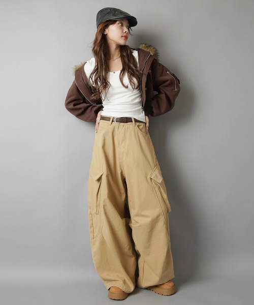 SPINNS（スピンズ）の「立体シルエットで差がつく！ベルト付きカーゴバルーンパンツ（その他パンツ・レディース・カーキ/ブラック/ベージュ・ONESIZE）」の18枚目の写真