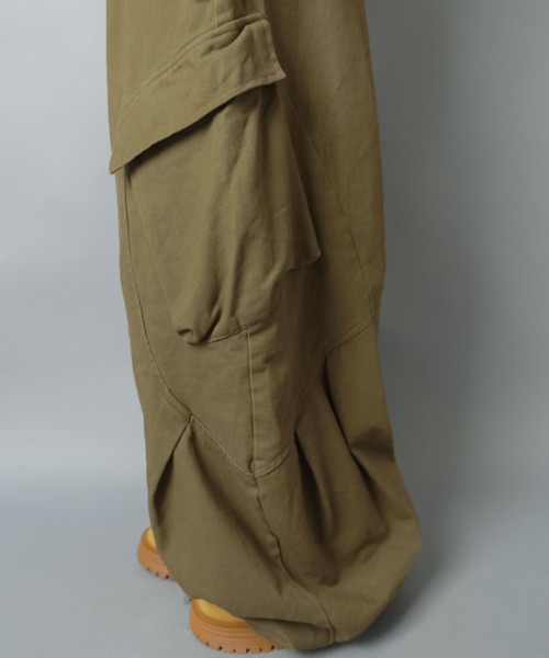 SPINNS(スピンズ)の「立体シルエットで差がつく!ベルト付きカーゴバルーンパンツ(その他パンツ・レディース・カーキ/ブラック/ベージュ・ONESIZE)」の12枚目の写真
