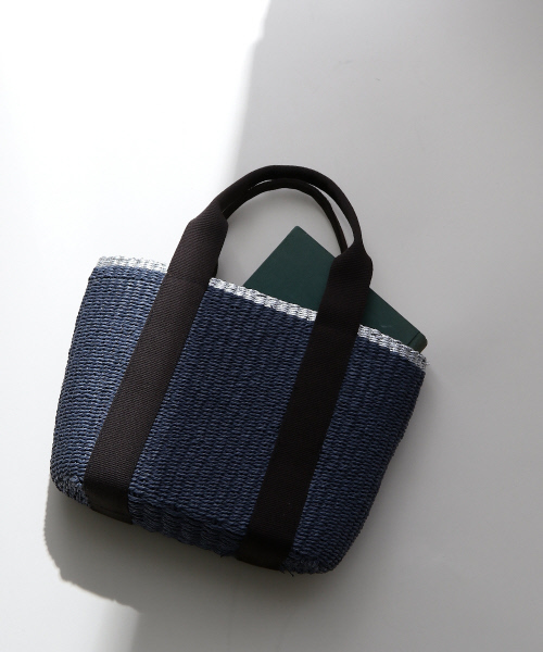 interstaple（インターステイプル）の「テープハンドルペーパーミニトート（トートバッグ・レディース・ライトブルー/ベージュ/ネイビー/イエロー・FREE）」の4枚目の写真