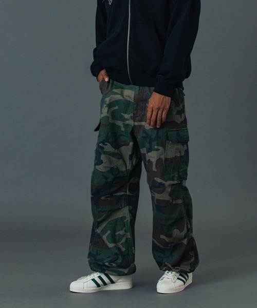 XLARGE(エクストララージ)の「CAMO CARGO PANTS(カーゴパンツ・メンズ・ブラック/オリーブ/ベージュ・30inch/32inch/34inch/36inch)」の3枚目の写真