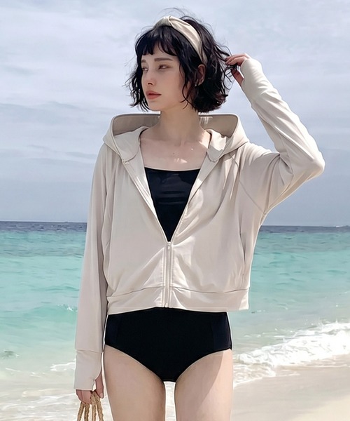 antiqua(アンティカ)の「UVカット フード付き 接触冷感ラッシュガード(パーカー・レディース・ブラック/カーキ/ホワイト系その他/グレイッシュベージュ/ダークグレー/ブラック系その他/カーキ系2/ホワイト系その他3/ブラック系その他2/グレー系その他2/ホワイト系その他2/ベージュ系その他2/カーキ系1/ベージュ系その他3/グレー系その他・ONESIZE)」の4枚目の写真
