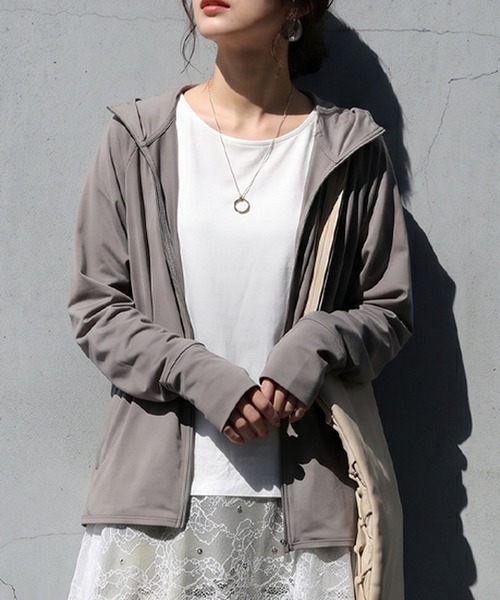 antiqua(アンティカ)の「UVカット フード付き 接触冷感ラッシュガード(パーカー・レディース・ブラック/カーキ/ホワイト系その他/グレイッシュベージュ/ダークグレー/ブラック系その他/カーキ系2/ホワイト系その他3/ブラック系その他2/グレー系その他2/ホワイト系その他2/ベージュ系その他2/カーキ系1/ベージュ系その他3/グレー系その他・ONESIZE)」の12枚目の写真