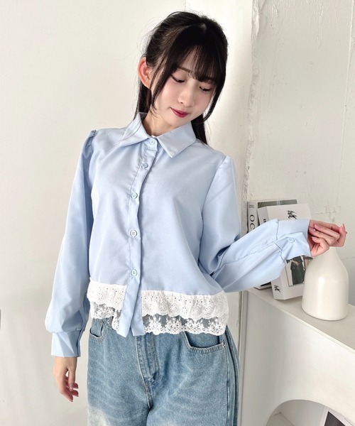 Loueme（ルエム）の「コットンレース裾フリルシャツ（シャツ/ブラウス・レディース・ホワイト/ライトブルー・FREE）」の3枚目の写真