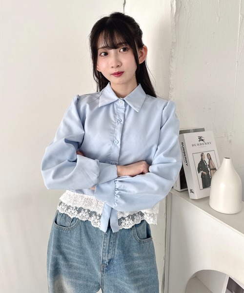 Loueme（ルエム）の「コットンレース裾フリルシャツ（シャツ/ブラウス・レディース・ホワイト/ライトブルー・FREE）」の4枚目の写真