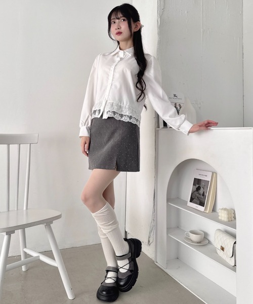 Loueme（ルエム）の「コットンレース裾フリルシャツ（シャツ/ブラウス・レディース・ホワイト/ライトブルー・FREE）」の11枚目の写真