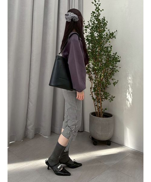 LILY BROWN（リリーブラウン）の「ドレープオフショルボンディングスウェット（スウェット・レディース・アイボリー/グレー/チャコールグレー/ピンク・F）」の20枚目の写真