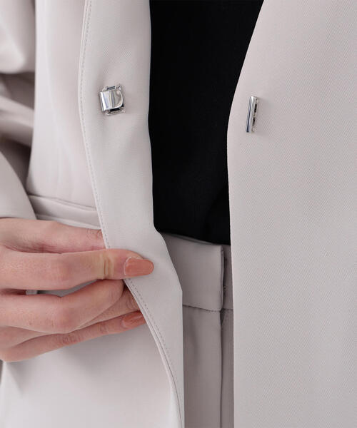 NATURAL BEAUTY BASIC（ナチュラルビューティーベーシック）の「◇ドビーツイル SETUP ノーカラージャケット（ノーカラージャケット・レディース・グレイッシュベージュ/ネイビー・SMALL/MEDIUM/LARGE）」の16枚目の写真