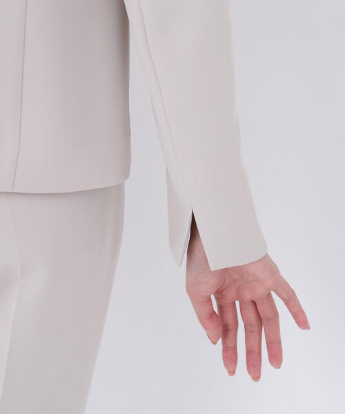 NATURAL BEAUTY BASIC（ナチュラルビューティーベーシック）の「◇ドビーツイル SETUP ノーカラージャケット（ノーカラージャケット・レディース・グレイッシュベージュ/ネイビー・SMALL/MEDIUM/LARGE）」の17枚目の写真