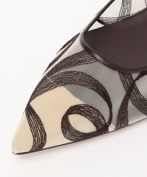 GRISE(グリーズ)の「GRISEポインテッドチュールフラット(その他シューズ・レディース・ブラウン・23.5cm/24cm/24.5cm/25cm/22cm/22.5cm/23cm)」の5枚目の写真