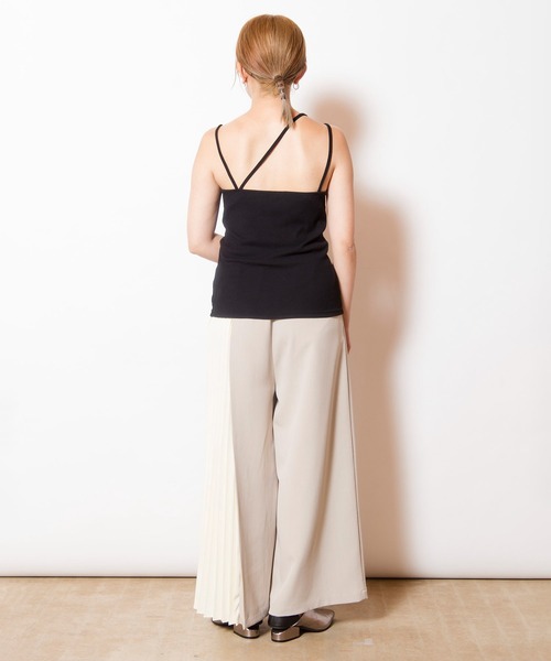 OSMOSIS(オズモーシス)の「アシンメトリーテレコキャミソール(キャミソール・レディース・ブラック/アイボリー/チャコール/ネイビー・ONE SIZE)」の19枚目の写真