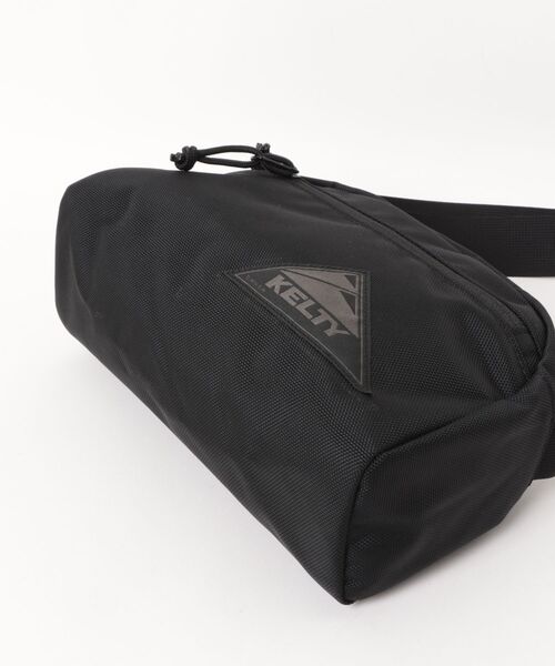 KELTY(ケルティ)の「500mlのペットボトルが入る【KELTY】URBAN ROUND TOP BAG S ラウンドトップバッグ S(ショルダーバッグ・レディース・ブラック・ONE SIZE)」の3枚目の写真