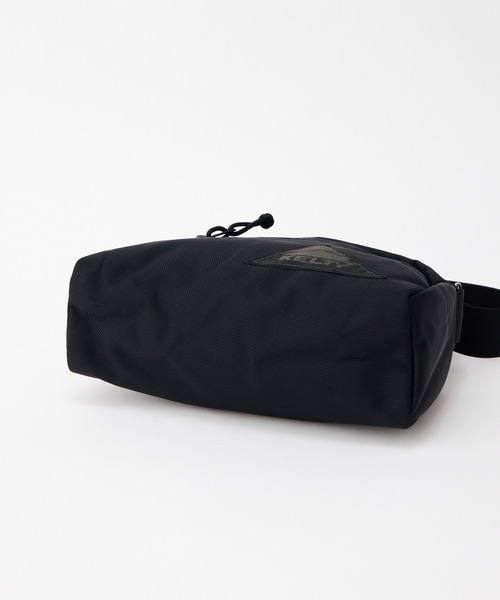 KELTY(ケルティ)の「500mlのペットボトルが入る【KELTY】URBAN ROUND TOP BAG S ラウンドトップバッグ S(ショルダーバッグ・レディース・ブラック・ONE SIZE)」の16枚目の写真
