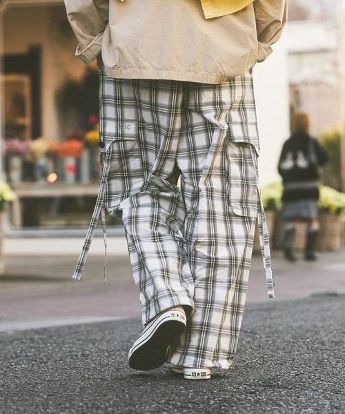 niko and...(ニコアンド)の「チェックカーゴパンツ(カーゴパンツ・メンズ・その他1/ブルー・MEDIUM/LARGE)」の22枚目の写真