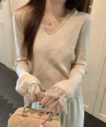 レースディテールVネックニット