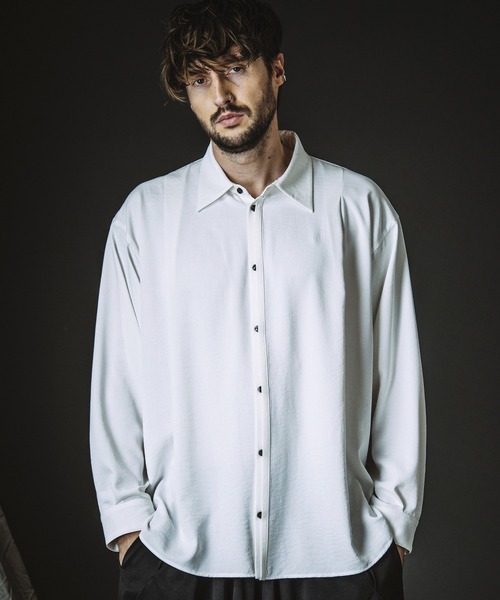 NO ID.（ノーアイディ）の「【NO ID.】Tuck Drape Big Shirt / タック ドレープ ビッグ シャツ（シャツ/ブラウス・メンズ・ブラック/グレー/ホワイト・ONE SIZE）」の4枚目の写真