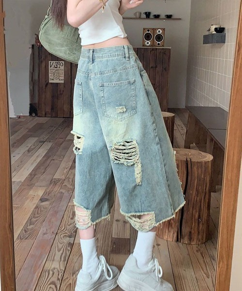 VIBGYOR Women（ヴィブジョー　ウィメン）の「【Mayree】ハイウエスト ハーフ丈 ワイド デニム パンツ（デニムパンツ・レディース・ブルー・LARGE/MEDIUM/SMALL）」の3枚目の写真