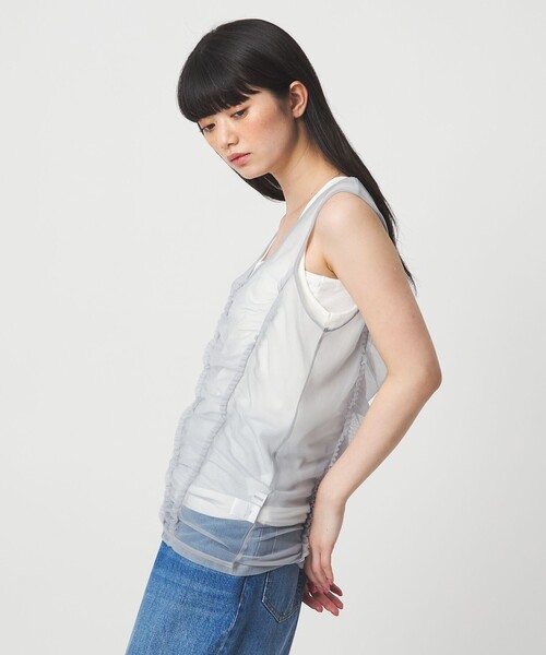 EMMEL REFINES(エメルリファインズ)の「<EMMEL REFINES>EM フリルギャザー チュールレイヤー ノースリーブ(Tシャツ/カットソー・レディース・ライトグレー/クリーム・FREE)」の5枚目の写真