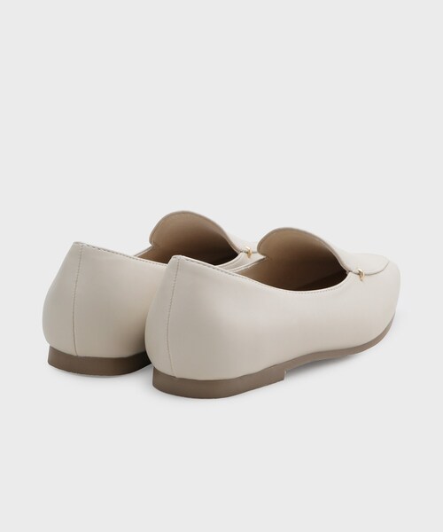 OPAQUE.CLIP（オペークドットクリップ）の「スクエアトゥカシメローファー（パンプス・レディース・ブラック/アイボリー・03/02）」の6枚目の写真