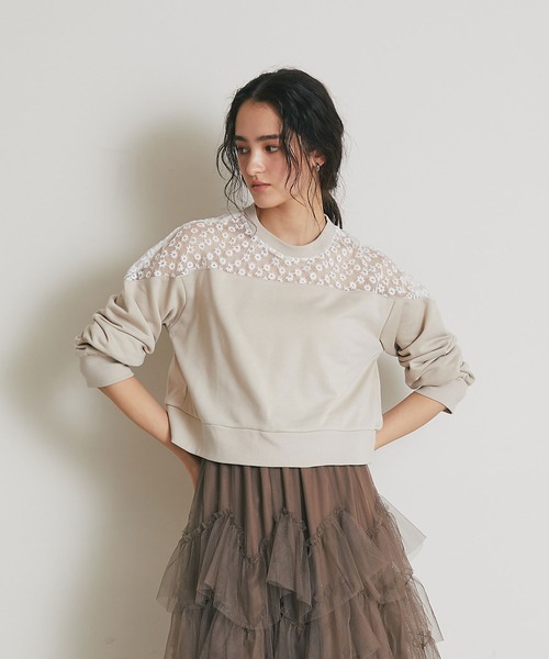 &. NOSTALGIA(アンドドットノスタルジア)の「シアーフラワーレース刺繍裏毛プルオーバー(Tシャツ/カットソー・レディース・グレー/ベージュ/ホワイト・M)」の13枚目の写真