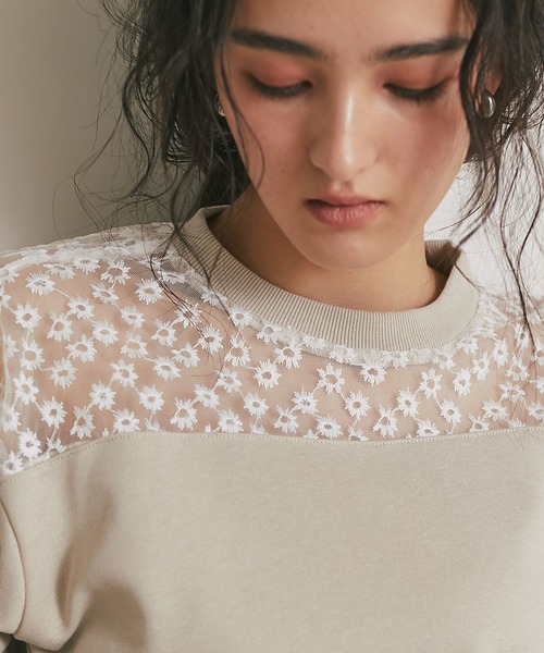 &. NOSTALGIA(アンドドットノスタルジア)の「シアーフラワーレース刺繍裏毛プルオーバー(Tシャツ/カットソー・レディース・グレー/ベージュ/ホワイト・M)」の14枚目の写真