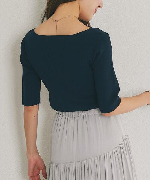 La boutique BonBon（ラブティックボンボン）の「【接触冷感・UVカット】クールタッチUVアシメネック5分袖ニット（ニット/セーター・レディース・ホワイト/ピンク/イエロー/ブラック/ネイビー・FREE）」の8枚目の写真