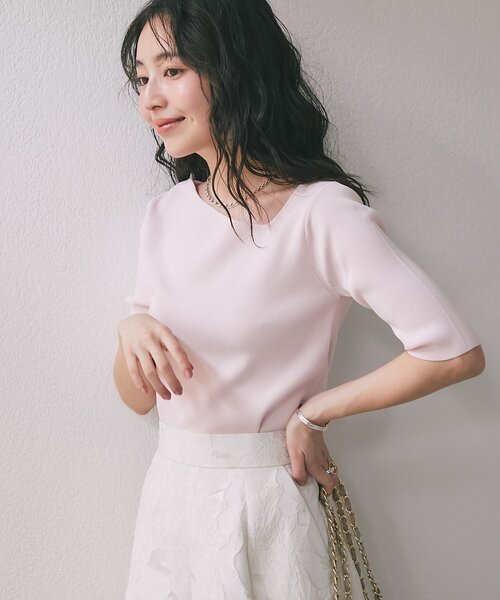 La boutique BonBon（ラブティックボンボン）の「【今すぐお届け！・全骨格おすすめ】クールタッチUVアシメネック5分袖ニット（ニット/セーター・レディース・ホワイト/ピンク/イエロー/ブラック/ネイビー・FREE）」の15枚目の写真