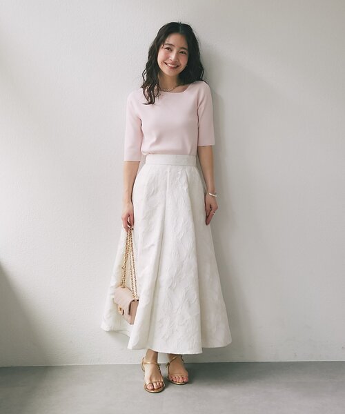 La boutique BonBon（ラブティックボンボン）の「【今すぐお届け！・全骨格おすすめ】クールタッチUVアシメネック5分袖ニット（ニット/セーター・レディース・ホワイト/ピンク/イエロー/ブラック/ネイビー・FREE）」の17枚目の写真