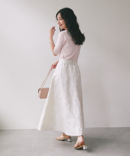 La boutique BonBon（ラブティックボンボン）の「【今すぐお届け！・全骨格おすすめ】クールタッチUVアシメネック5分袖ニット（ニット/セーター・レディース・ホワイト/ピンク/イエロー/ブラック/ネイビー・FREE）」の19枚目の写真