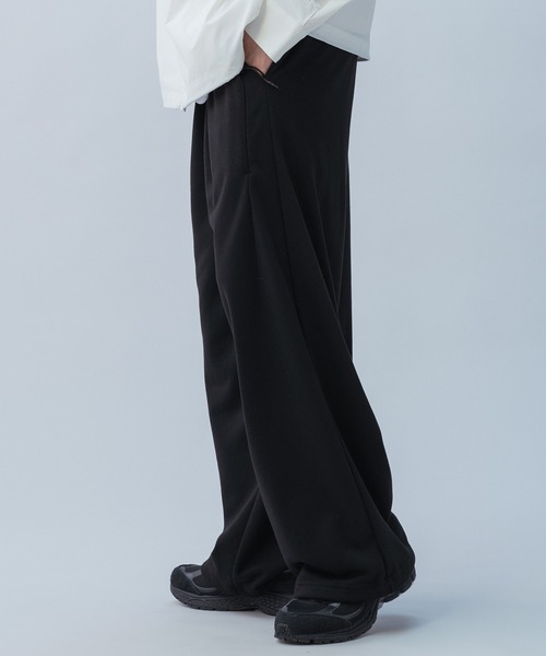 +phenix(プラスフェニックス)の「+phenix(プラスフェニックス) TECH SWEAT WIDE PANTS / テック スウェット ワイドパンツ(スウェットパンツ・メンズ・ブラック/ホワイト/チャコール・M/XL/L)」の13枚目の写真