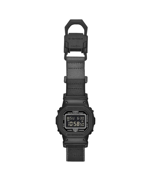 G-SHOCK（ジーショック）の「NEW CLOTH BANDシリーズ / DW-5600MNC-1JF（デジタル腕時計・メンズ・ブラック・FREE）」の2枚目の写真