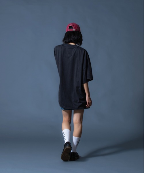 X-girl(エックスガール)の「DISTRESSED BIG TEE DRESS(ワンピース・レディース・ブラック/ブラウン・S/M)」の14枚目の写真