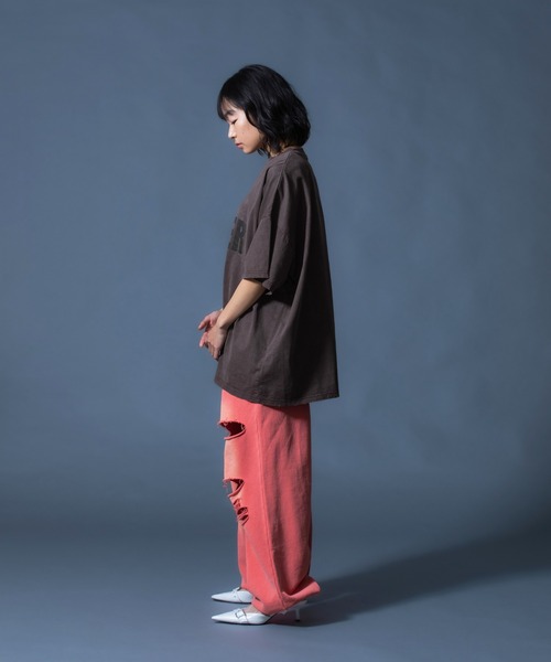 X-girl(エックスガール)の「DISTRESSED BIG TEE DRESS(ワンピース・レディース・ブラック/ブラウン・S/M)」の21枚目の写真