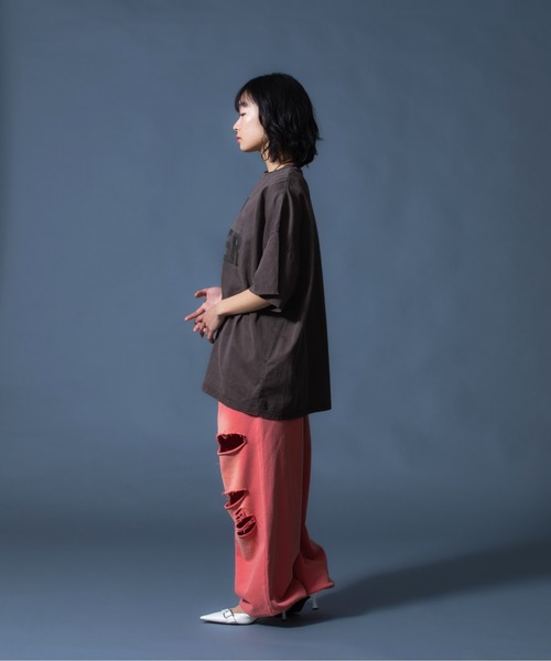 X-girl(エックスガール)の「DISTRESSED BIG TEE DRESS(ワンピース・レディース・ブラック/ブラウン・S/M)」の20枚目の写真
