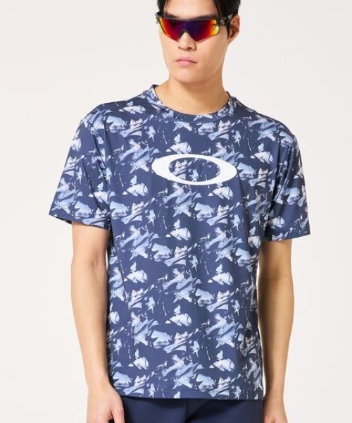 OAKLEY(オークリー)の「オークリー ENHANCE QDEVO SS TEE GRAPHIC 5.0(Tシャツ/カットソー・メンズ・ネイビー/ブラック×ブラック/ホワイト・S/M/L/LL/3L)」の1枚目の写真