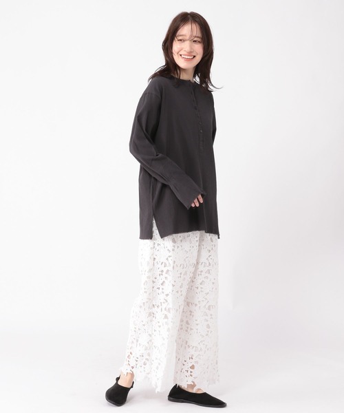 studio CLIP（スタディオクリップ）の「ヘンリーネックスリットブラウス（シャツ/ブラウス・レディース・オフホワイト/ライトブルー/スモーク・FREE）」の10枚目の写真