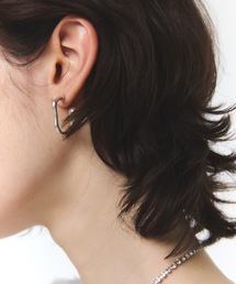 Rosy luce（ロージールーチェ）の「PEARL CURVE HOOP PIERCE（パールカーブフープピアス）（ピアス（両耳用））」