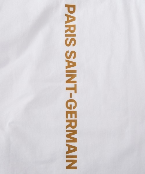 PARIS SAINT-GERMAIN（パリサンジェルマン）の「[PARIS SAINT-GERMAIN/パリ・サン＝ジェルマン] バーティカルロゴ バックプリント ショートスリーブTシャツ（Tシャツ/カットソー・メンズ・ホワイト/ブラック・XL/L/M）」の5枚目の写真
