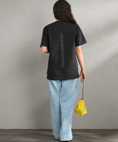PARIS SAINT-GERMAIN（パリサンジェルマン）の「[PARIS SAINT-GERMAIN/パリ・サン＝ジェルマン] バーティカルロゴ バックプリント ショートスリーブTシャツ（Tシャツ/カットソー・メンズ・ホワイト/ブラック・XL/L/M）」の14枚目の写真