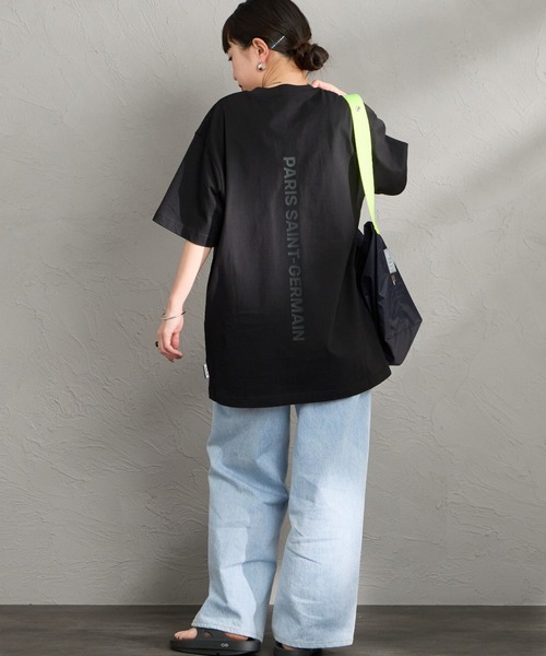 PARIS SAINT-GERMAIN（パリサンジェルマン）の「[PARIS SAINT-GERMAIN/パリ・サン＝ジェルマン] バーティカルロゴ バックプリント ショートスリーブTシャツ（Tシャツ/カットソー・メンズ・ホワイト/ブラック・XL/L/M）」の15枚目の写真