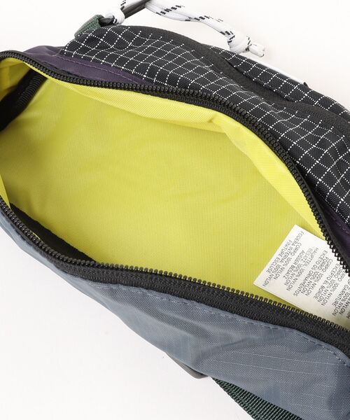 TOPO DESIGNS(トポデザインズ)の「FINE BOYS掲載モデル【TOPO DESIGNS】MOUNTAIN WAIST PACK(ボディバッグ/ウエストポーチ・レディース・オレンジ系/ブラック/ブラック系/ブルー系/イエロー系/パープル系・ONE SIZE)」の9枚目の写真