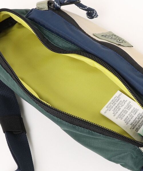 TOPO DESIGNS(トポデザインズ)の「FINE BOYS掲載モデル【TOPO DESIGNS】MOUNTAIN WAIST PACK(ボディバッグ/ウエストポーチ・レディース・オレンジ系/ブラック/ブラック系/ブルー系/イエロー系/パープル系・ONE SIZE)」の12枚目の写真