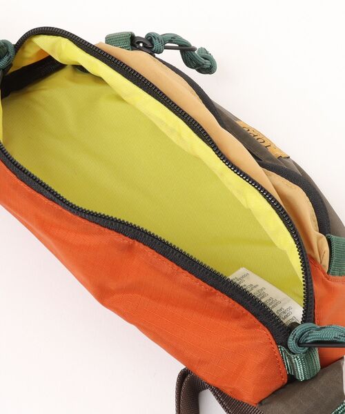 TOPO DESIGNS(トポデザインズ)の「FINE BOYS掲載モデル【TOPO DESIGNS】MOUNTAIN WAIST PACK(ボディバッグ/ウエストポーチ・レディース・オレンジ系/ブラック/ブラック系/ブルー系/イエロー系/パープル系・ONE SIZE)」の13枚目の写真