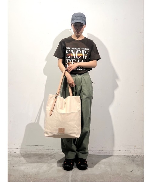 Snow Peak（スノーピーク）の「Snow Peak / Famous Trout Dry T-Shirt フェイマストラウト ドライTシャツ（Tシャツ/カットソー・メンズ・オフホワイト/ブラック/ブラウン・S/M/L/XL）」の5枚目の写真