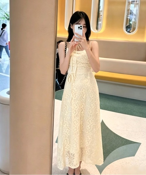 Aelina(エリナ)の「レースリボンキャミワンピース(ワンピース・レディース・ホワイト/ベージュ・FREE)」の18枚目の写真