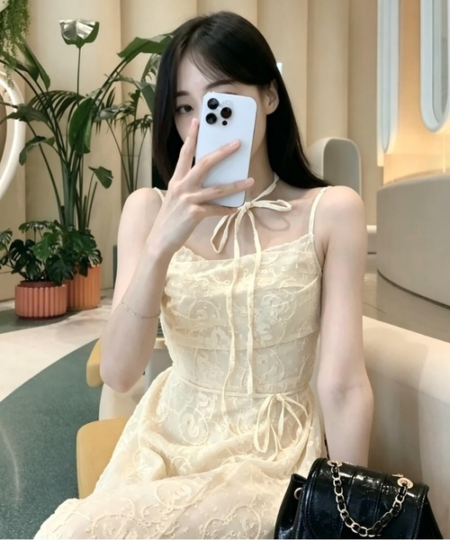Aelina(エリナ)の「レースリボンキャミワンピース(ワンピース・レディース・ホワイト/ベージュ・FREE)」の20枚目の写真
