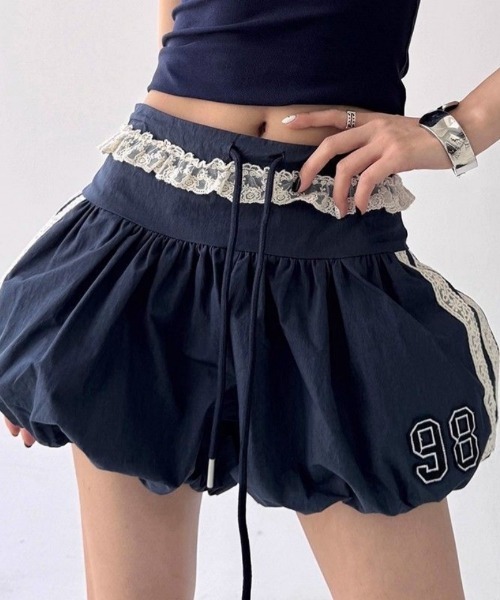 Ritzy(リッツィー)の「レースライン バルーンシルエット ショートパンツ ブルマパンツ(その他パンツ・レディース・ネイビー/ブラック・L/M)」の1枚目の写真
