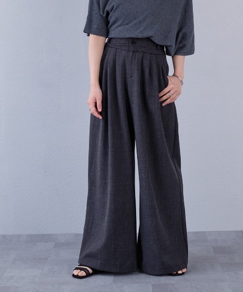 murea(ミュレア)の「ハイウエストカットデザインタックルーズパンツ(その他パンツ・レディース・ベージュ/チャコールグレー/アイボリー・M/S)」の2枚目の写真