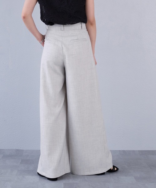 murea(ミュレア)の「ハイウエストカットデザインタックルーズパンツ(その他パンツ・レディース・ベージュ/チャコールグレー/アイボリー・M/S)」の18枚目の写真