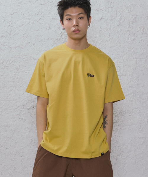 CAMEL WORK(キャメルワーク)の「フラッグロゴ半袖Tシャツ(マスタード)(Tシャツ/カットソー・メンズ・その他・X-LARGE/LARGE/MEDIUM)」の1枚目の写真
