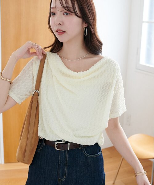 DISCOAT(ディスコート)の「【WEB限定】ジャガードドレープ半袖プルオーバー(Tシャツ/カットソー・レディース・オフホワイト/アイボリー/ブラック/イエロー/ピンク・FREE)」の19枚目の写真